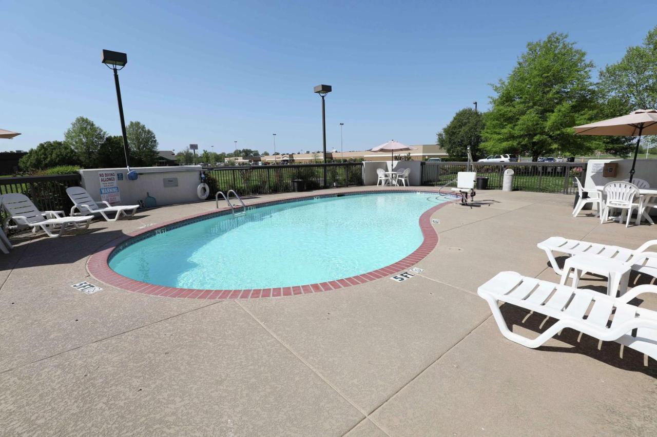 Hampton Inn Dyersburg Exterior foto